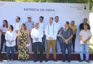 Ayuntamiento de Comalcalco inaugura caseta de operación y cercado a pozo de agua