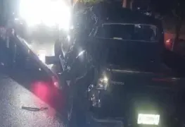 Chocó y volcó aplastándole la cabeza a uno de los pasajeros