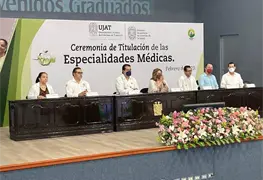 Encabeza rector de la UJAT ceremonia de titulaci&oacute;n de los 76 egresados de las Especialidades M&eacute;dicas de la DACS