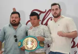Presentan cartelera de funciones de box en la Feria Tabasco 2023