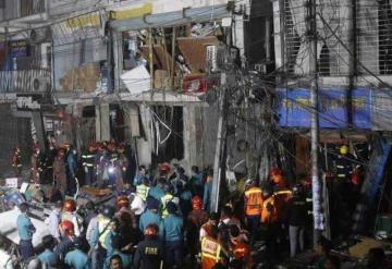 En Bangladesh, explosión en edificio deja al menos 14 muertos y más de 50 heridos