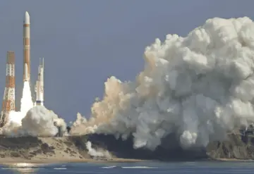 Japón lanza un cohete y lo destruye por fallo