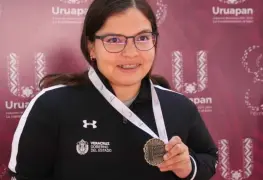 Nadadora tabasqueña se lleva oro en los Juegos Nacionales Deportivos de sillas sobre ruedas