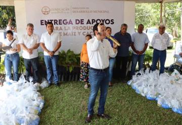 Ayuntamiento de Cunduacán entrega obra en Río Seco 2da