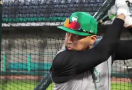 El aporreador cuchanilla el "Jesse" Castillo entrena con Olmecas de Tabasco