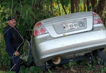 Mujer pierde la vida tras estrellarse contra un árbol en Jalapa