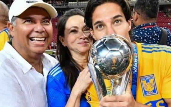 Disfruta Diego Lainez el título con Tigres en la Liga MX