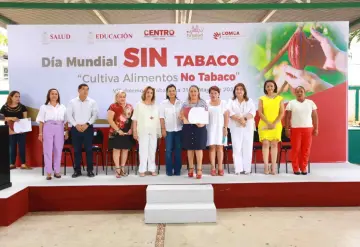 Entregan reconocimientos de espacios libres de humo de tabaco a 21 edificios de Centro