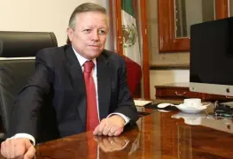 La felicidad del Ministro Arturo ZaldÍvar.