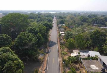 Cumple Yolanda Osuna con pavimentación de caminos en la ranchería Estanzuela