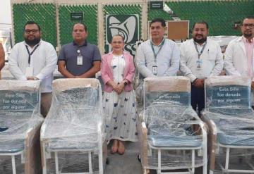 Entrega IMSS Tabasco Sillas-Cama a hospitales para familiares de enfermos