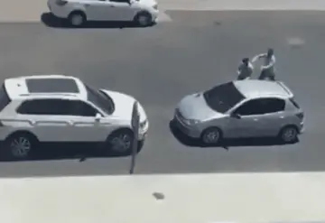 Video: Hombre mata a su expareja y a su exsuegro en plena calle, tras perder la custodia de su bebé