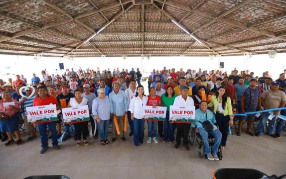 Entregan herramientas de trabajo a habitantes de Centro para la reactivación de actividades del campo