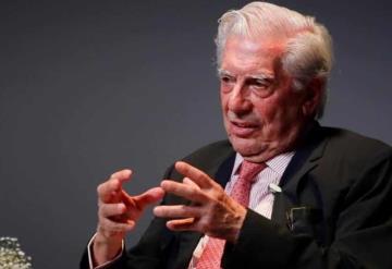 Vargas Llosa recibe alta hospitalaria tras recuperarse del COVID-19