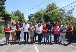 Ayuntamiento de Comalcalco continúa avanzando en la construcción de caminos de calidad
