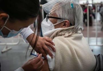 Anuncian nueva vacuna contra influenza para adultos mayores