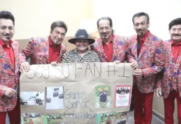 Niña cumple sueño de conocer a Los Tigres del Norte; ha tenido fiestas temáticas de la agrupación