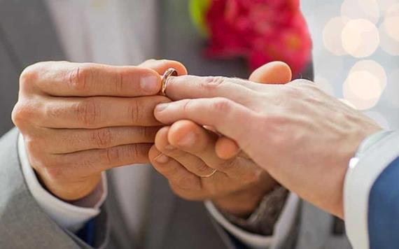 Festejan primer boda igualitaria entre dos presos en el Cereso de Nuevo León