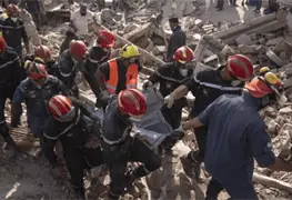Contin&uacute;a la b&uacute;squeda de muertos tras terremoto en Marruecos