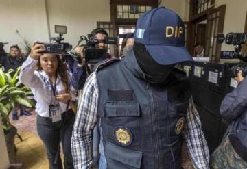 Video: Fiscalía de Guatemala suma 20 horas de cateos a Tribunal Electoral y secuestra actas