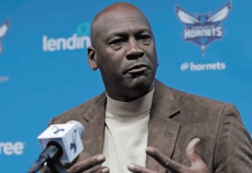 Michael Jordan, primer deportista más adinerado de EUA