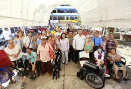 Entrega Ayuntamiento de Centro apoyos funcionales para personas con discapacidad