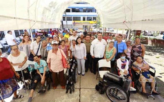 Entrega Ayuntamiento de Centro apoyos funcionales para personas con discapacidad