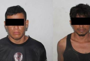 Detienen a dos masculinos en Macuspana; fueron aseguradas armas de fuego y mantas