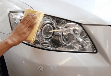 Tips para dejar transparentes los faros del auto