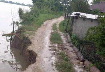 Mono Sagrado deslava camino R/A. Palo Verde Ejido Alto Amatitán, amenaza con dejar incomunicados Miles de pobladores 