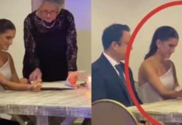 Mujer firmaba acta de matrimonio y comenzó a quemarse; Es una señal, reaccionan usuarios