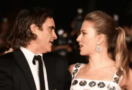 Joaquin Phoenix huyó de una escena incómoda con Scarlett Johansson