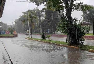 Frente frío no causa estragos en viviendas y calles, solamente encharcamientos en Jonuta