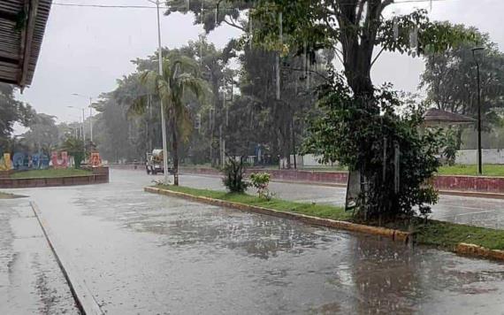 Frente frío no causa estragos en viviendas y calles, solamente encharcamientos en Jonuta