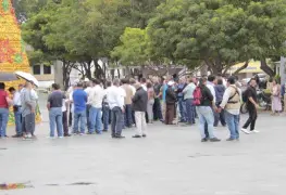 Taxistas amarillos protestan contra convocatoria de la SEMOVI