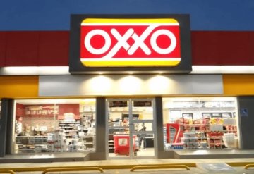 VIDEO: Empleado de Oxxo se esconde para no atender a clientes