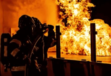 5 niños murieron en incendio de su casa, su padre fue a compras navideñas