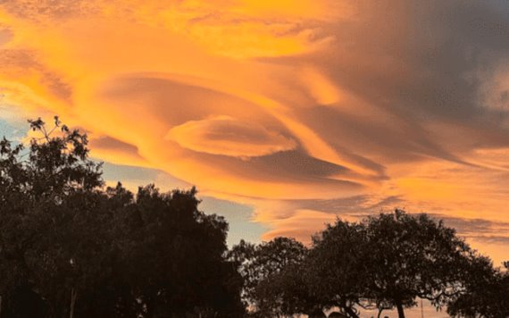 Nubes inusuales llaman la atención en la Ciudad de México