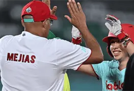 Reconocida jugadora azteca es parte de la primera generaci&oacute;n de peloteras en la Liga Mexicana de Softbol