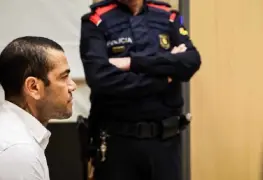 Los videos muestran que Dani Alves no estaba en el baño de la discoteca durante la presunta agresión sexual