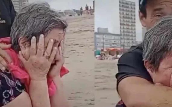 Hija cumple el sueño de su madre y la lleva a conocer el mar; ella rompe en llanto