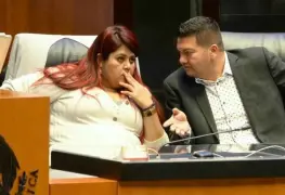 Ovidio Peralta votó a favor de prohibir el matrimonio infantil.