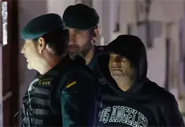 En Espa&ntilde;a, hombre reci&eacute;n encarcelado por homicidio triple mata a su compa&ntilde;ero de celda