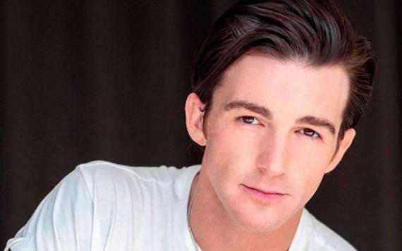 Captan a Drake Bell consumiendo sustancias en concierto de Grupo Firme