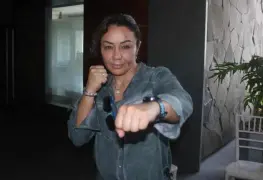 La histórica ex campeona mundial Jackie Nava de visita en Tabasco