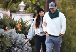 Chris Martin, de Coldplay y Dakota Johnson se comprometieron tras seis años de relación, reportan