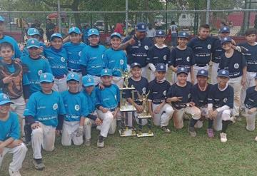 Cacaoteros Comalcalco se proclamó campeón del Torneo Estatal 2024 de la Liga Telmex Telcel en la Ciudad Deportiva.