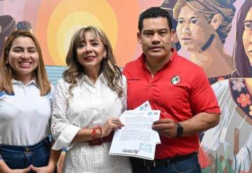 PAN y PRI alianza Fuerza y Corazón por Tabasco Inscriben a Lorena Beaurregard como candidata a la gubernatura