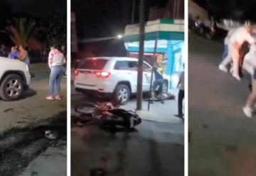 Conductor embiste a peatones que auxiliaban a un herido en la calle