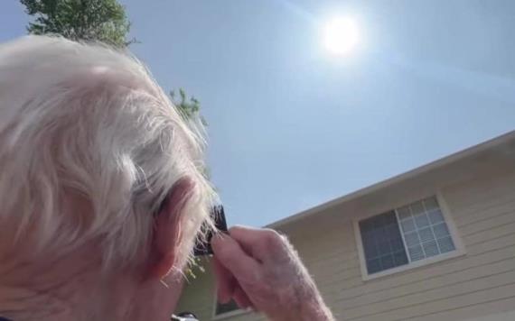 Abuelito de 105 años asegura haber visto 13 eclipses a lo largo de su vida